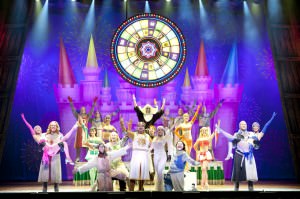 05_The_Cast_of_Monty_Pythons_Spamalot_(Photo_by_Scott_Suchman_2011) (1)