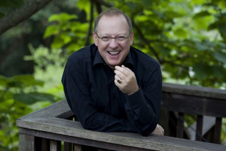 Conductor Nicholas McGegan. Photo by Steve Sherman.