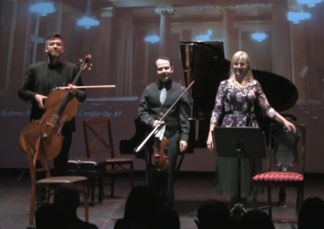 Cellist Sean Neidlinger, Artistic Director and violinist Leo Sushansky, and pianist Kathryn Brake. Photo by Robert Jansen.