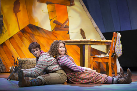 Aleksandra Romano (Hansel) and Ariana Wehr (Gretel). Photo by Scott Suchman.