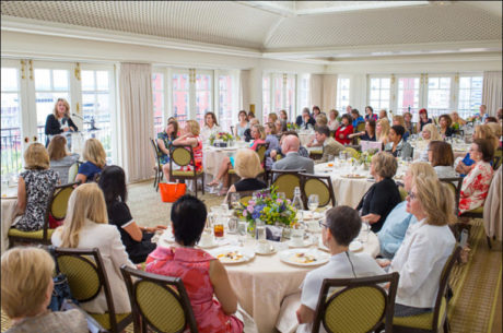 Author Kristin Hannah takes questions from the guests. Photo credit Dan Chung.