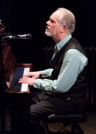 Loudon Wainwright III. Photo by Mark Garvin.