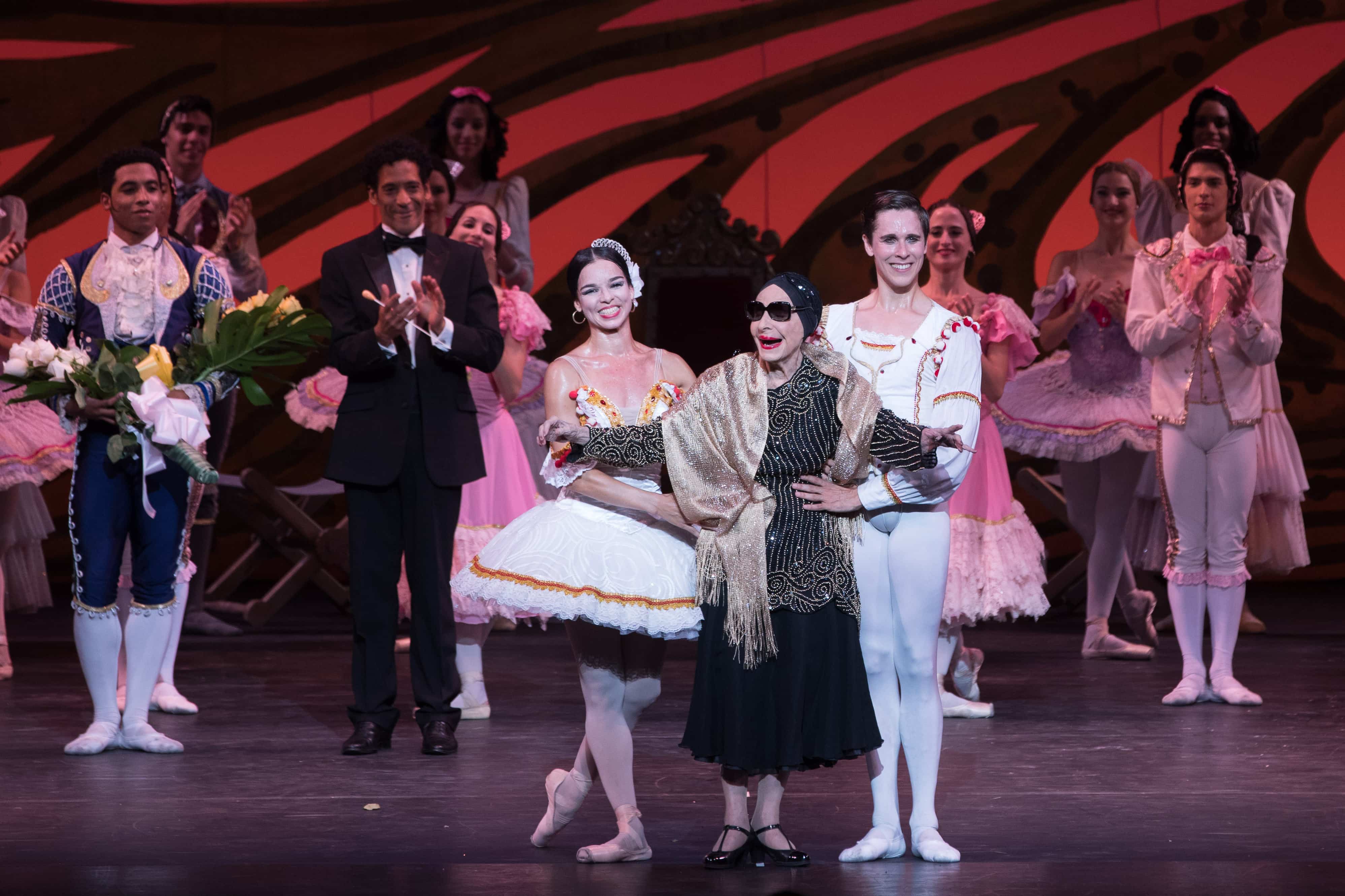Ballet Nacional de Cuba Artistic Director Alicia Alonso with Premier dancers Viengsay Valdés and Dani Hernández_ Opening Night of Don Quixote at the Kennedy Center as part of Artes de Cuba_Ballet Nacional de Cuba_Photo by Teresa Wood