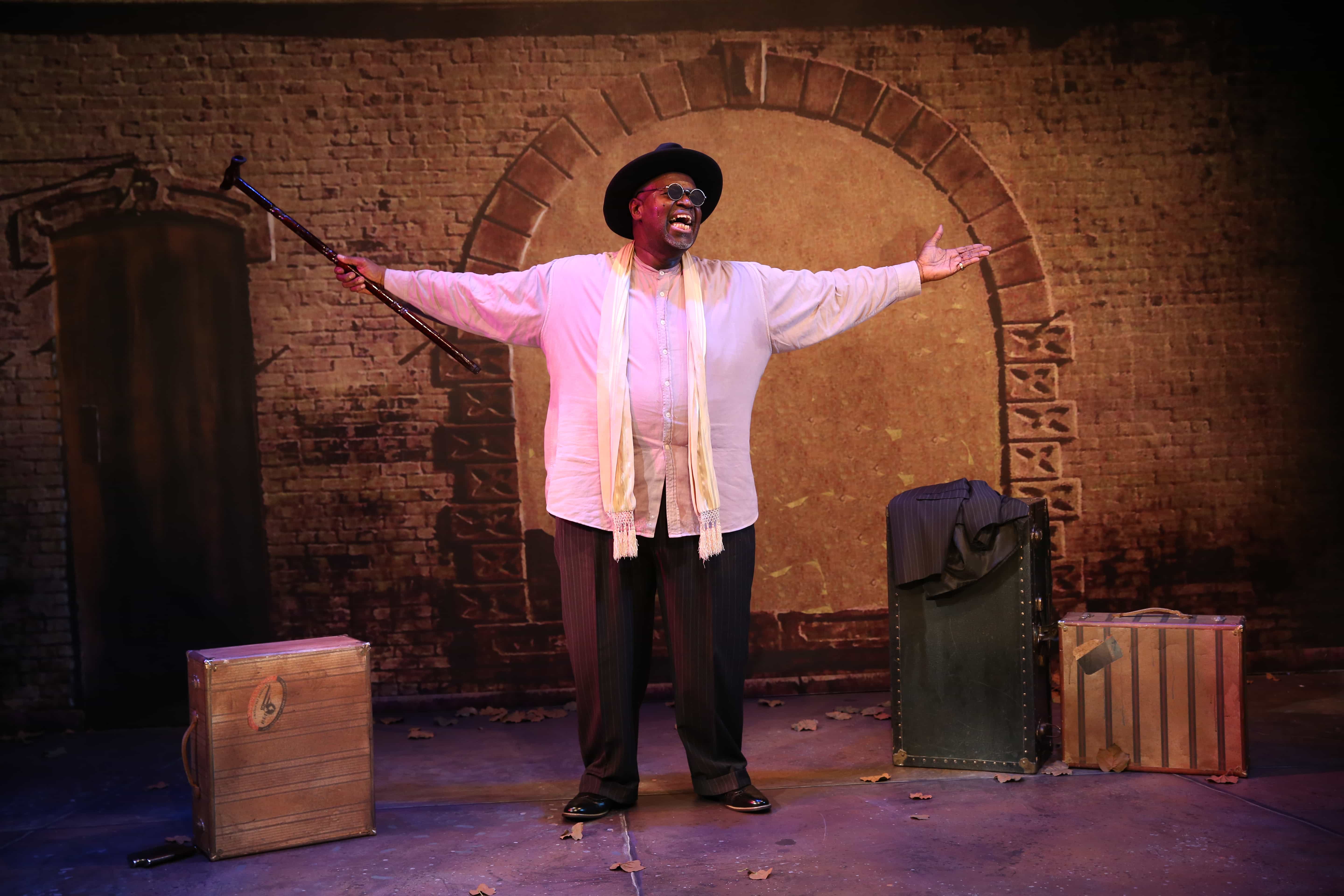 Akin Babatundé. Photo by Carol Rosegg.