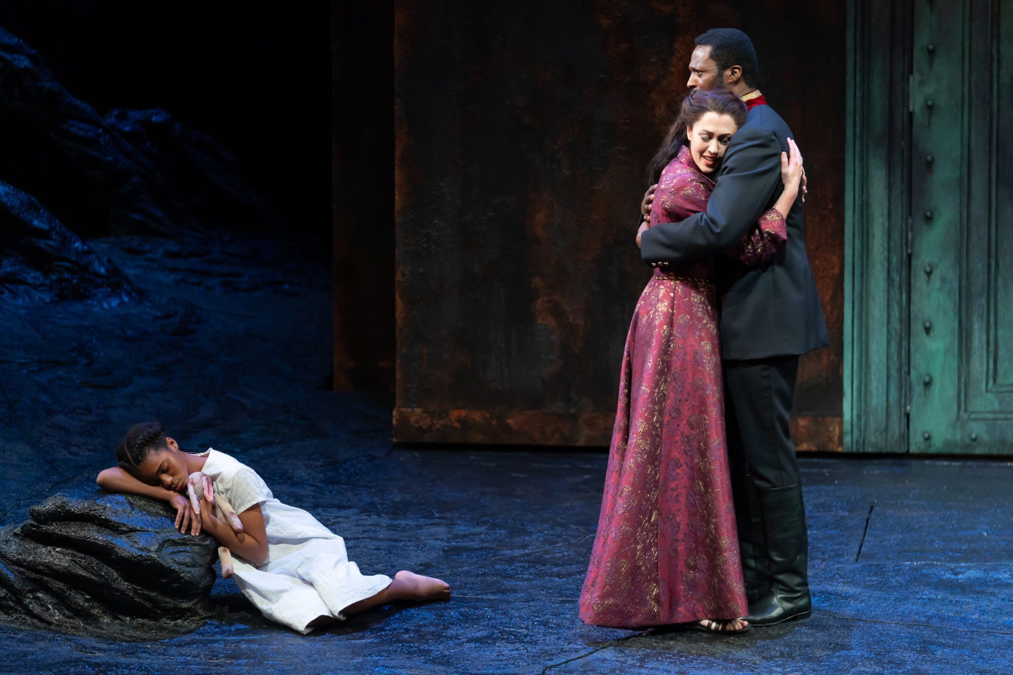 Simone Warren as Iphigenia, Kelley Curran as Clytemnestra and Kelcey Watson as Agamemnon in 'The Oresteia.' Photo by Scott Suchman.