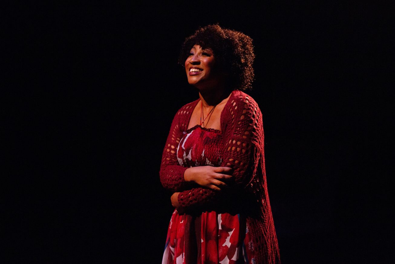 Samantha Deininger in The Bodyguard at Toby's Dinner Theatre. Photo by Jeri Tidwell